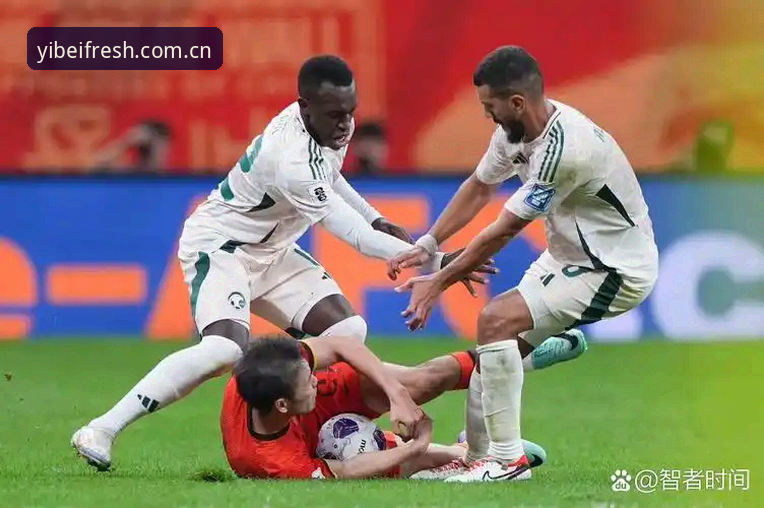 半场1-0领先被换人打断节奏？vs补时中柱险扩大比分——世界杯小组赛的裁判尺度之争与易倍体育实时数据复盘